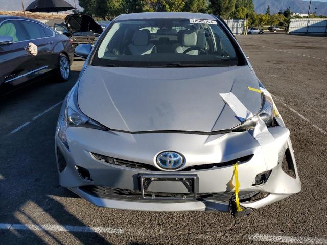 VIN JTDKARFU1H3046631 2017 Toyota Prius no.5