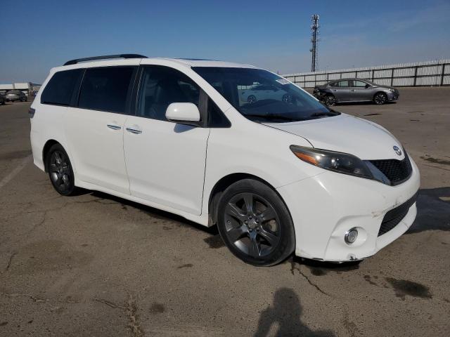 VIN 5TDXK3DC5GS720805 2016 Toyota Sienna, SE no.4