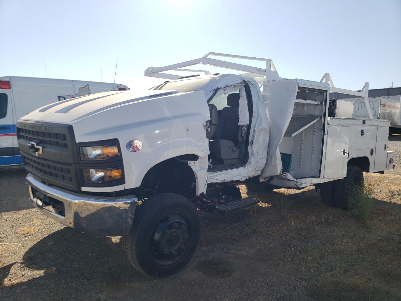 GMC Silverado Medium Duty (GM515) 2023 LoadStar