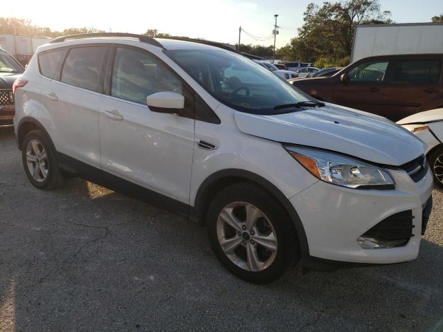 VIN 1FMCU0G95FUB07242 2015 Ford Escape, SE no.4