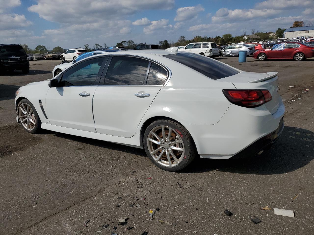 CHEVROLET SS 2015 white  gas 6G3F15RW0FL104087 photo #3