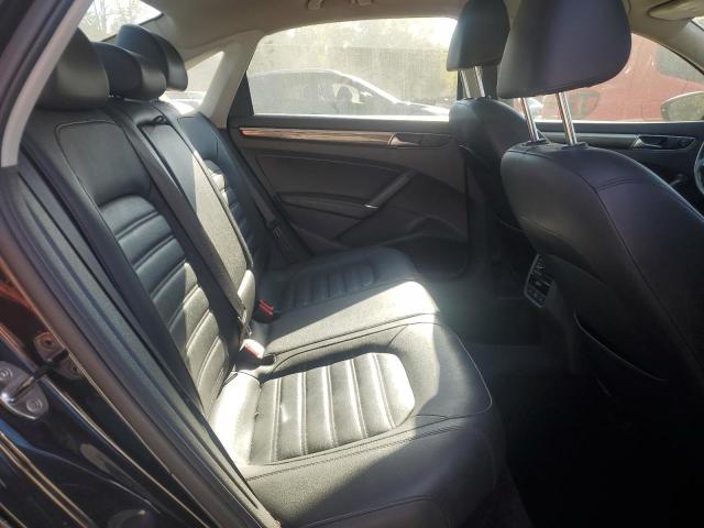 2017 VOLKSWAGEN PASSAT SEL - 1VWCT7A34HC054060