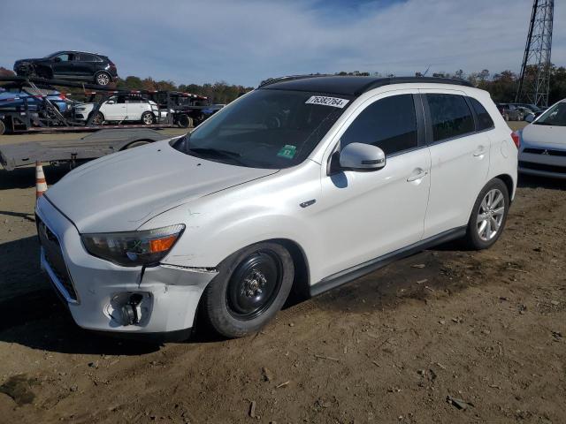 2015 MITSUBISHI OUTLANDER - 4A4AP4AW2FE046749