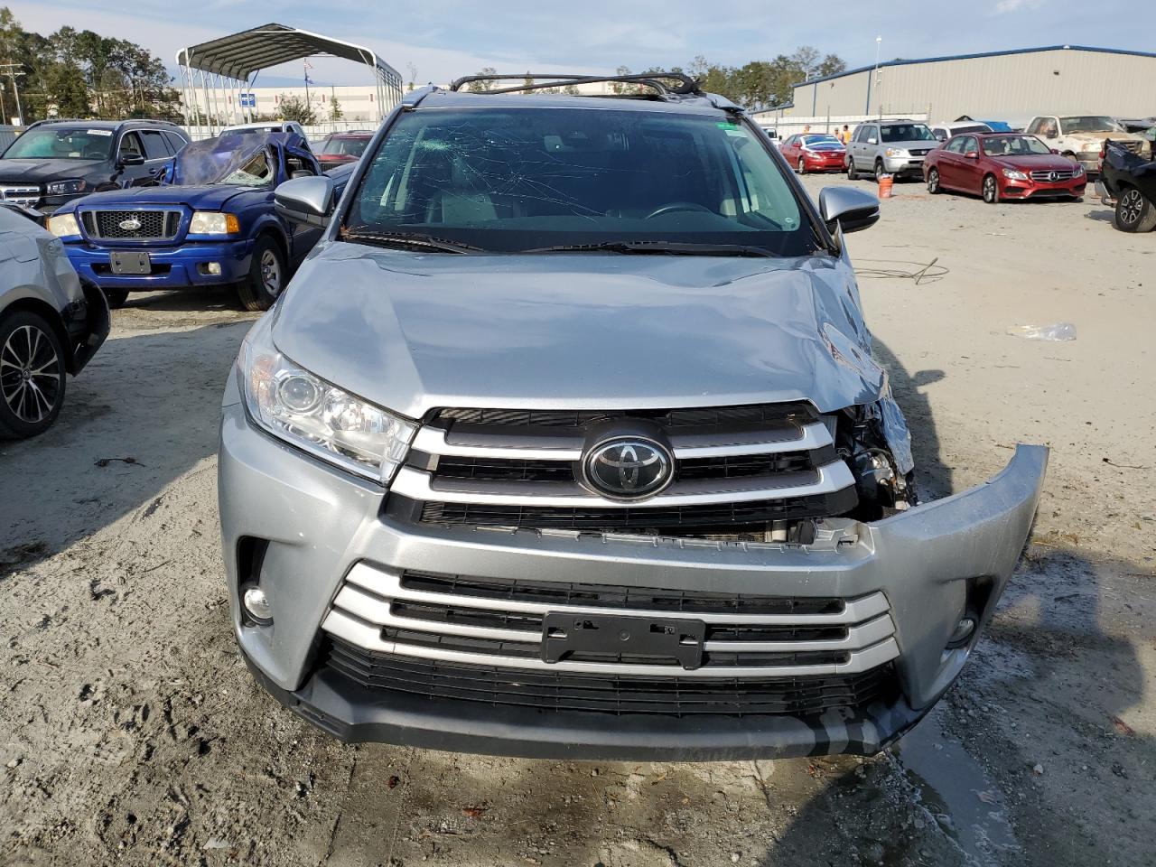 Lot #2905100169 2018 TOYOTA HIGHLANDER