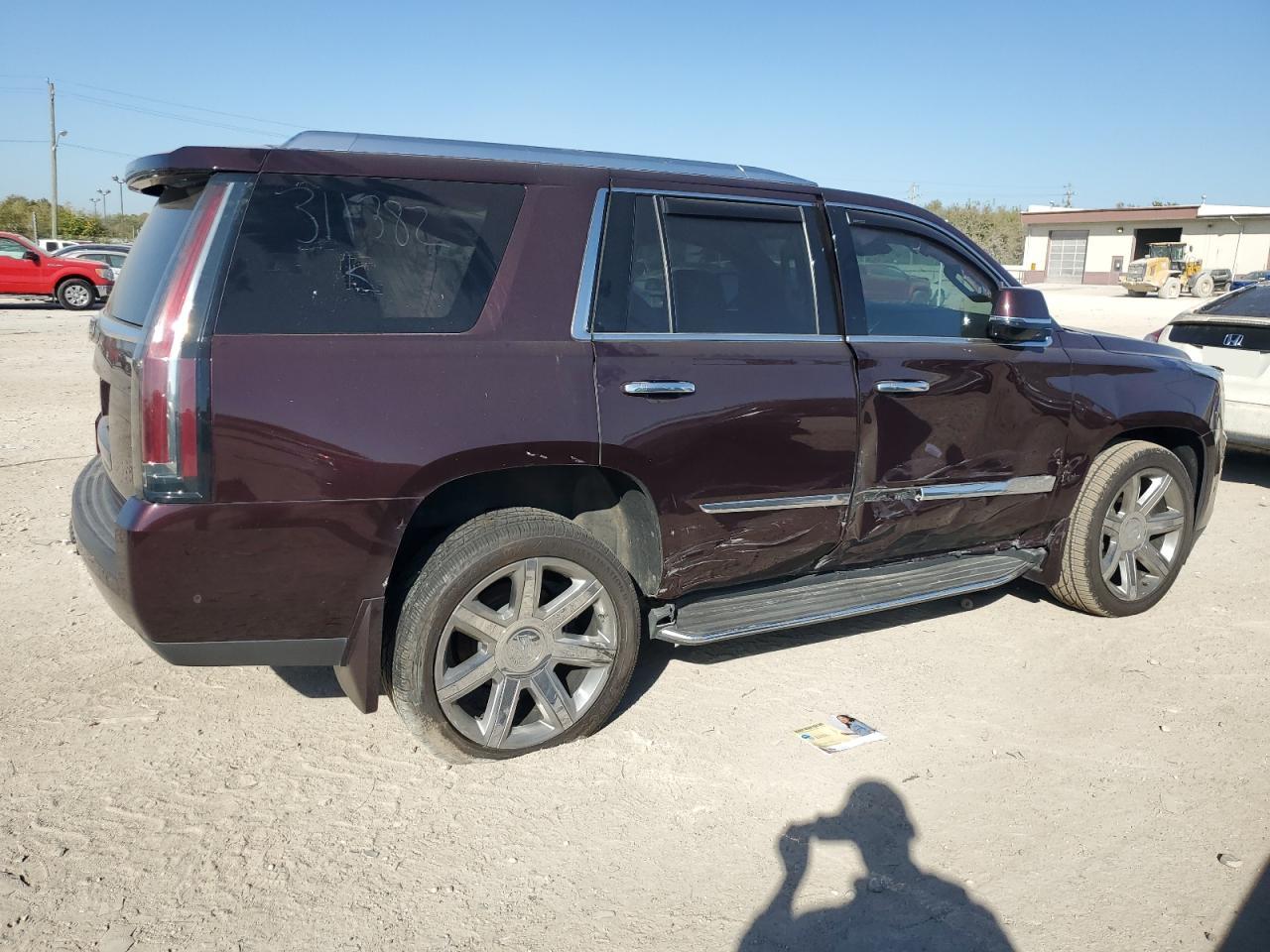 Lot #2976554570 2017 CADILLAC ESCALADE L