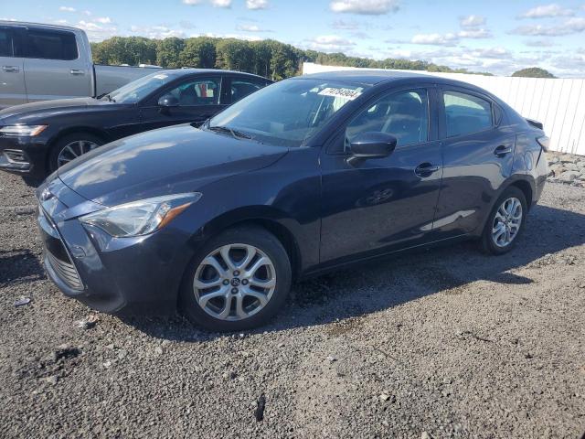 VIN 3MYDLBYVXHY154156 2017 Toyota Yaris no.1