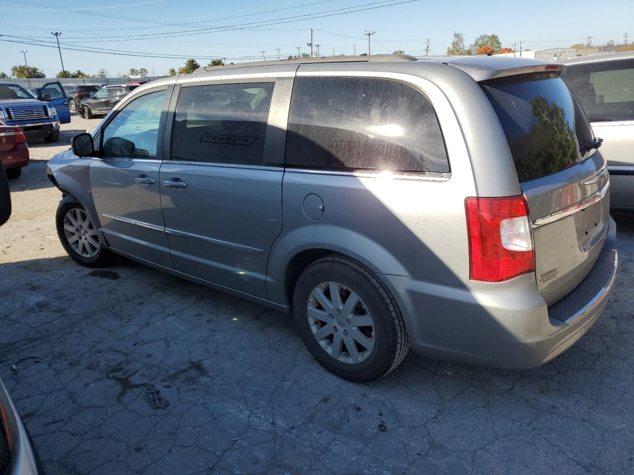 Lot #2972393504 2016 CHRYSLER TOWN & COU