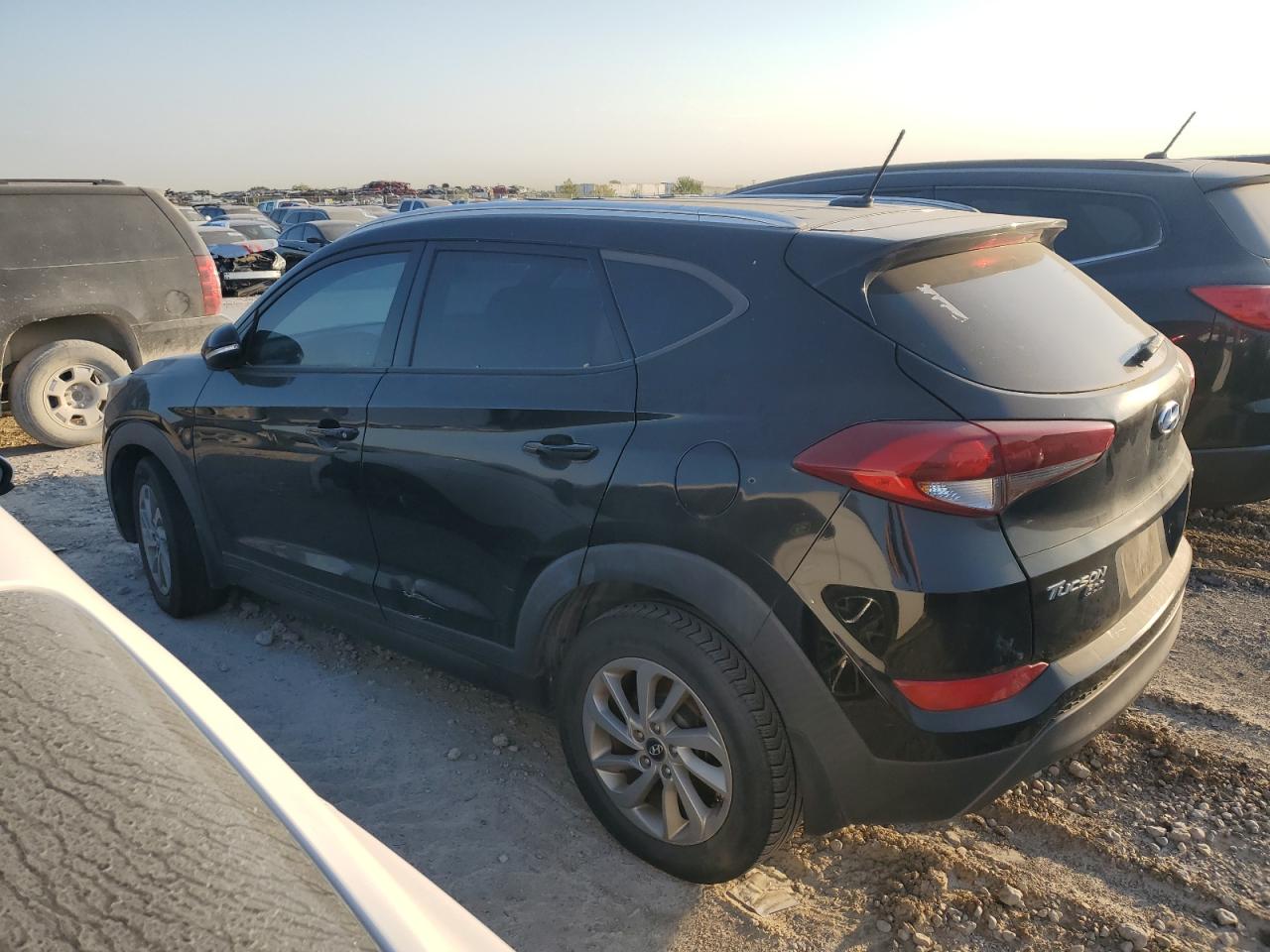 Lot #2890071309 2016 HYUNDAI TUCSON LIM