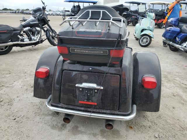 2011 HARLEY-DAVIDSON FLHTCUTG 1HD1MAM18BB854371