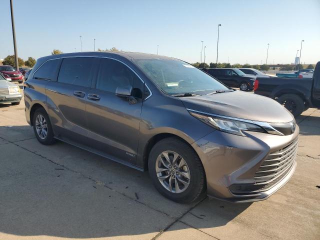 2021 TOYOTA SIENNA LE - 5TDKSKFC0MS002978