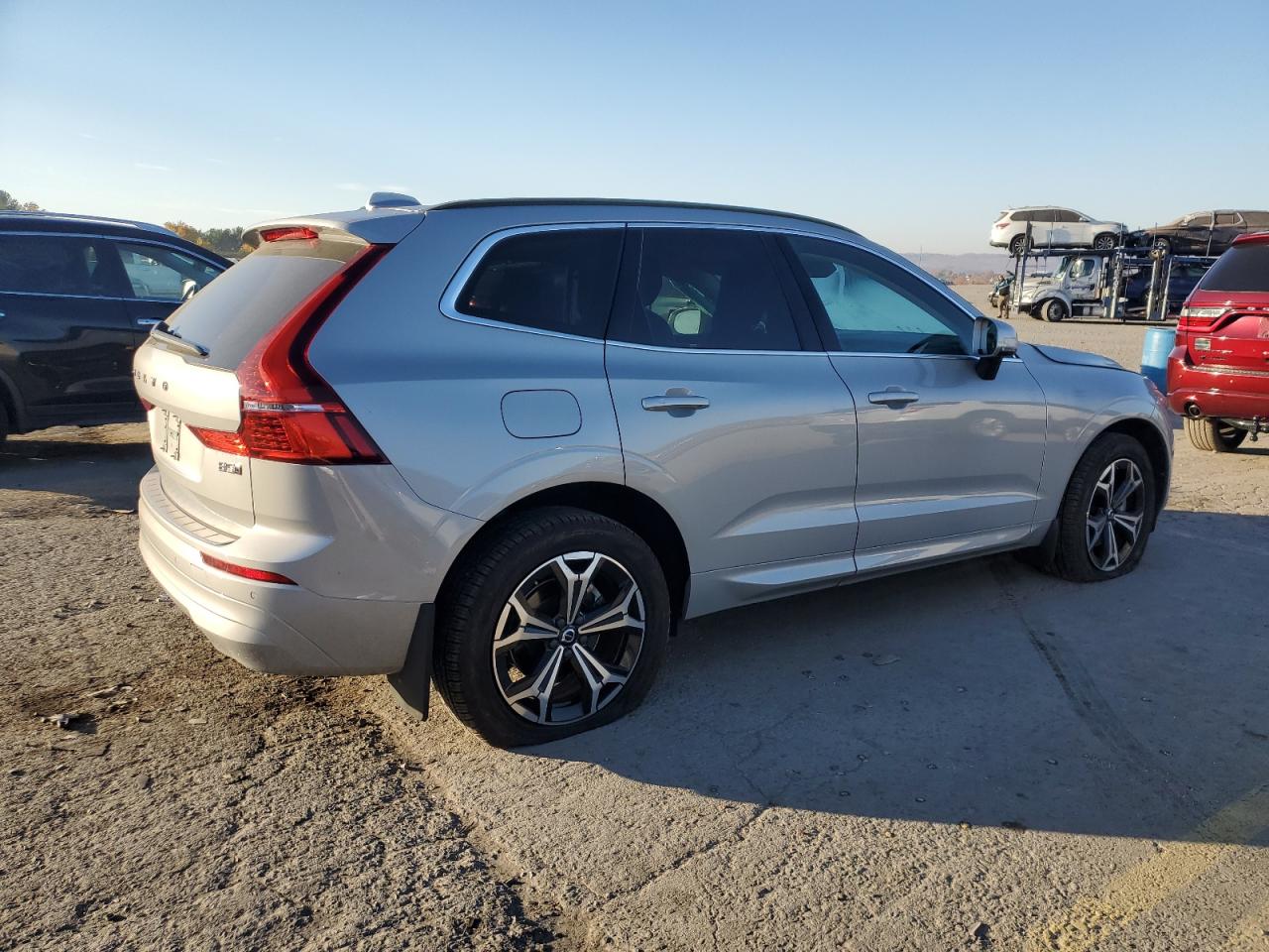 Lot #2986908836 2022 VOLVO XC60 B5 MO