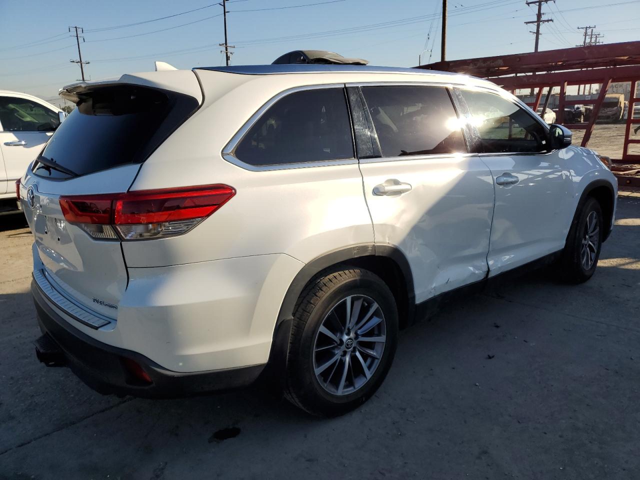 Lot #2923447141 2019 TOYOTA HIGHLANDER