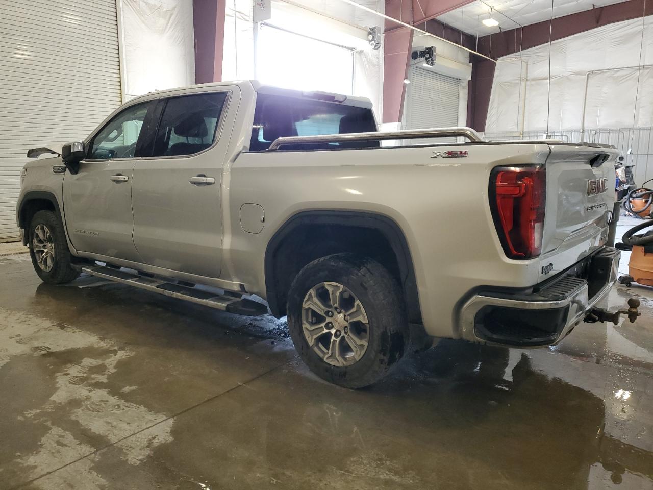 Lot #2909716365 2019 GMC 1500