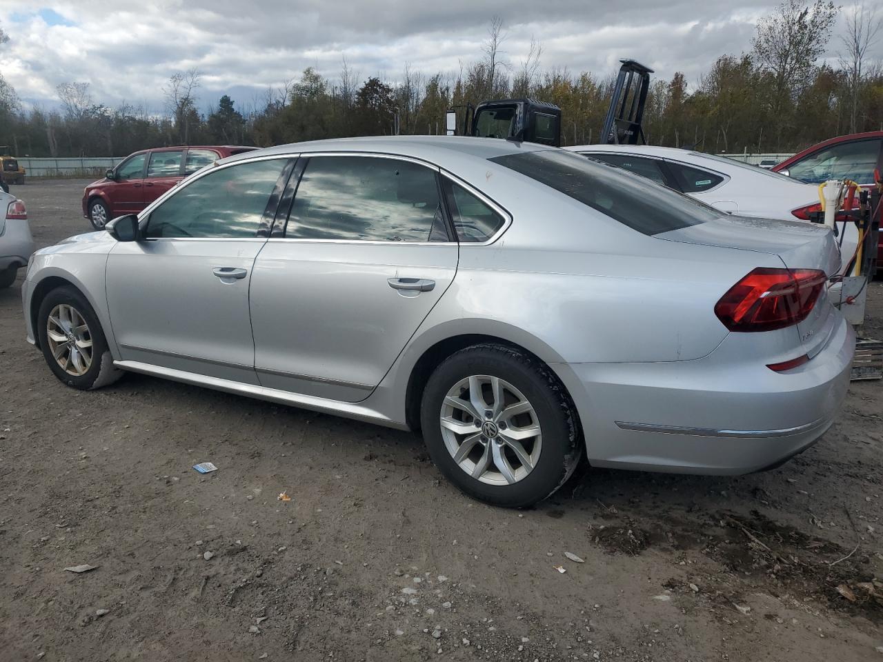 Lot #2913973564 2017 VOLKSWAGEN PASSAT S