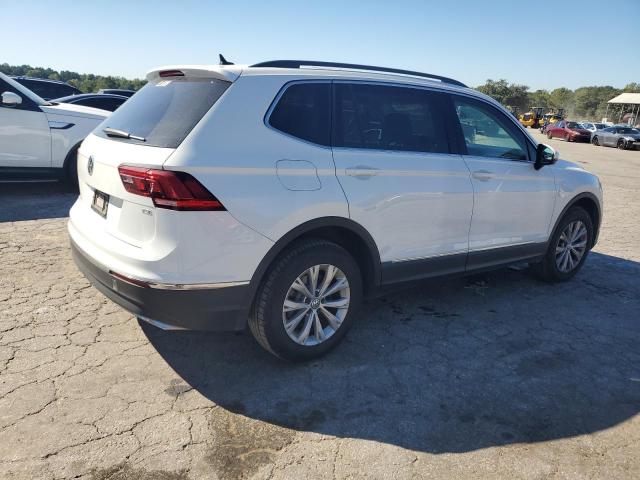 VIN 3VV3B7AX3JM170655 2018 Volkswagen Tiguan, SE no.3