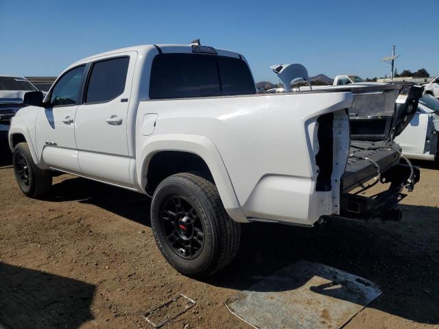 VIN 5TFAZ5CN7JX058596 2018 Toyota Tacoma, Double Cab no.2