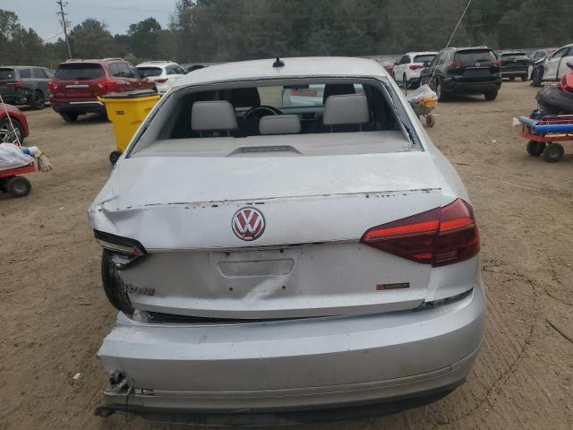 2017 VOLKSWAGEN PASSAT R-L - 1VWDT7A39HC029529