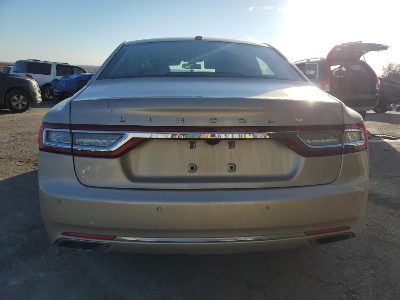 Lot #2989147807 2017 LINCOLN CONTINENTA