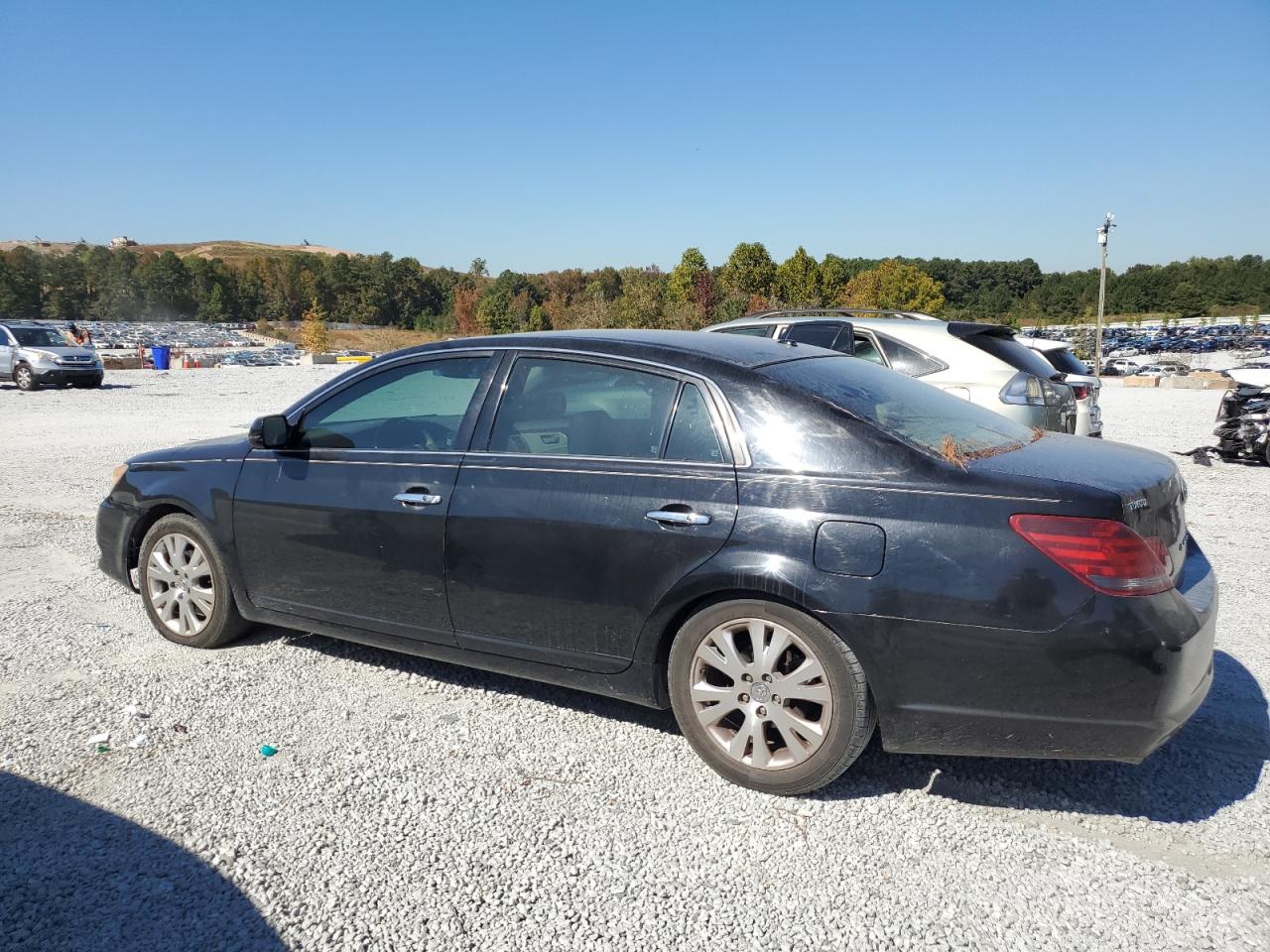 Lot #2943231482 2010 TOYOTA AVALON XL