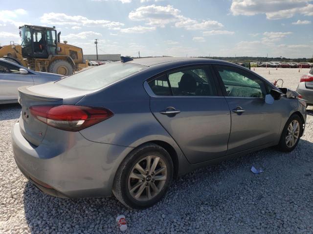 VIN 3KPFL4A79HE096315 2017 KIA Forte, LX no.3