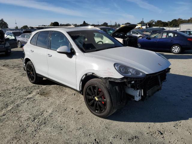 VIN WP1AA2A21HKA87046 2017 Porsche Cayenne no.4