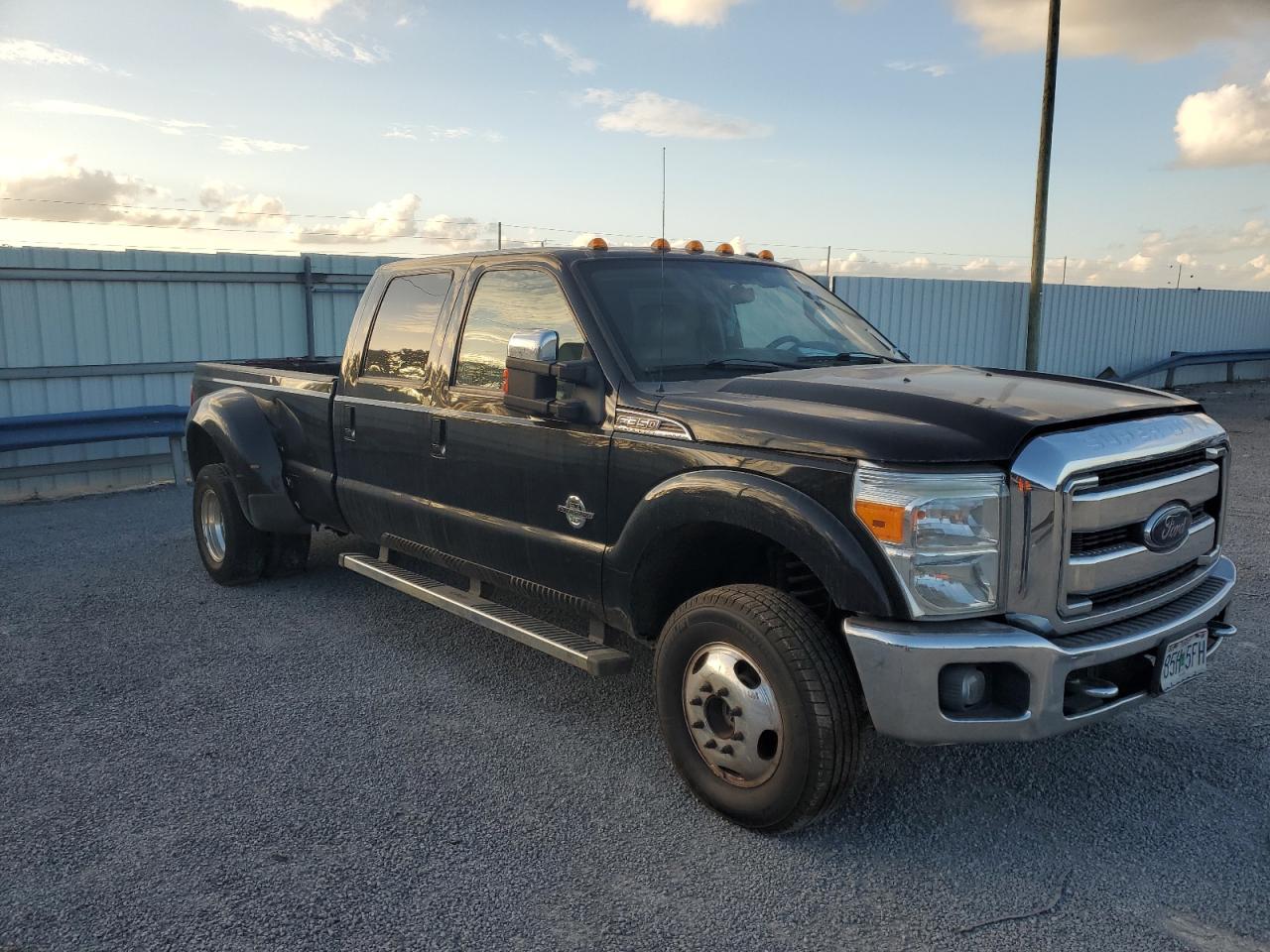 Lot #2955281632 2016 FORD F350 SUPER