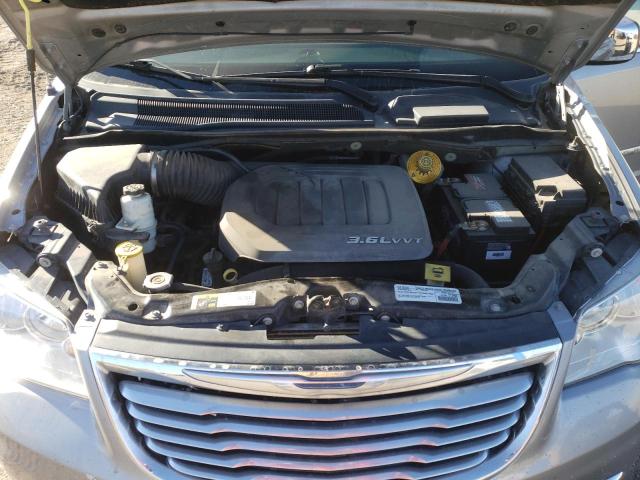 2015 CHRYSLER TOWN & COU - 2C4RC1CG7FR699798