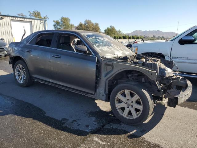 VIN 2C3CCAAG5HH552661 2017 Chrysler 300, Limited no.4