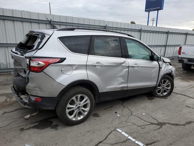 VIN 1FMCU9HD5JUA53280 2018 FORD ESCAPE no.3