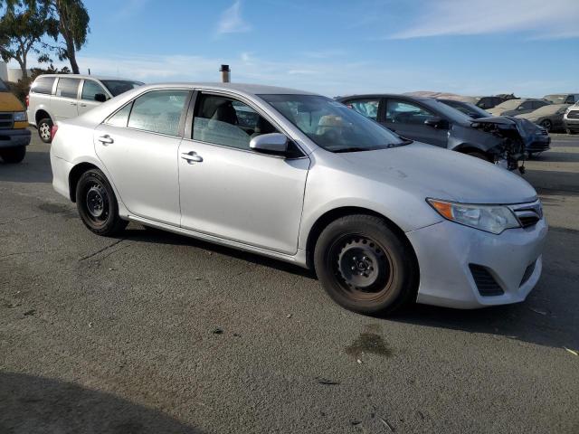 VIN 4T1BF1FK3EU405545 2014 Toyota Camry, L no.4