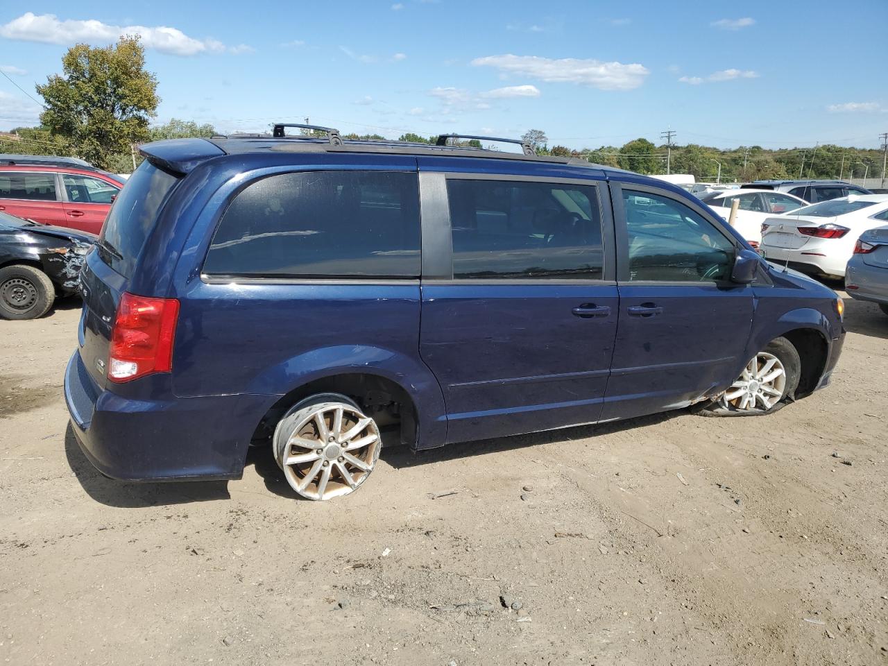 Lot #2938424192 2016 DODGE GRAND CARA