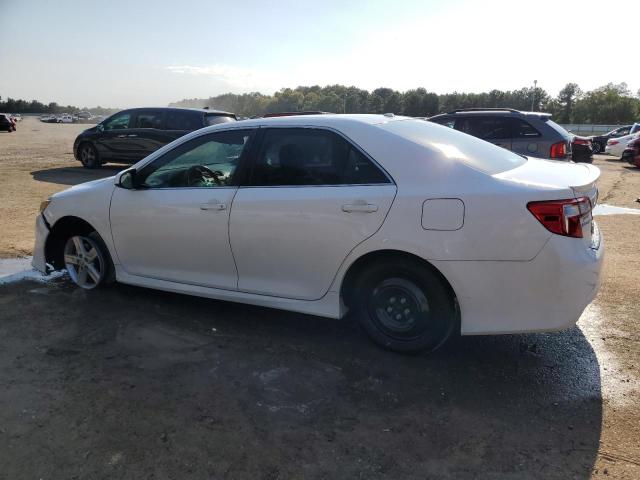 VIN 4T1BF1FK1EU741744 2014 Toyota Camry, L no.2