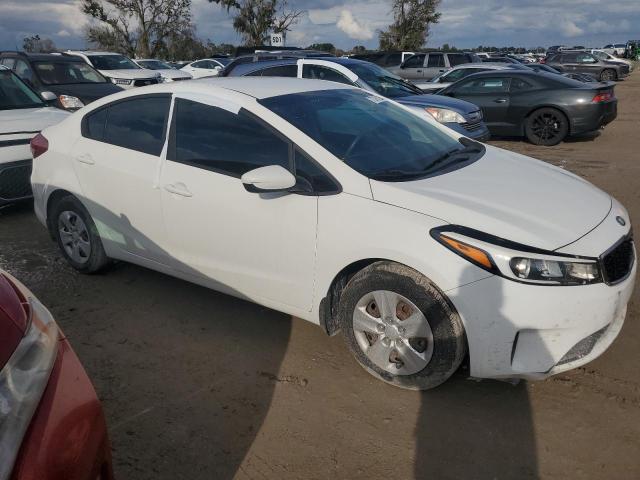 VIN 3KPFK4A7XHE040273 2017 KIA Forte, LX no.4