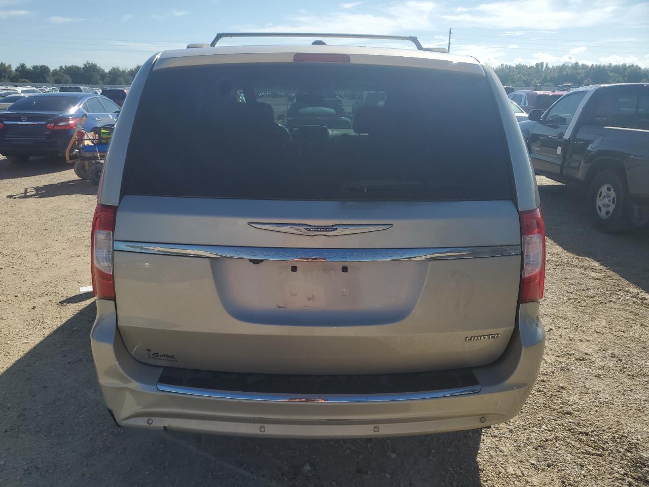 Lot #3049642203 2015 CHRYSLER TOWN & COU