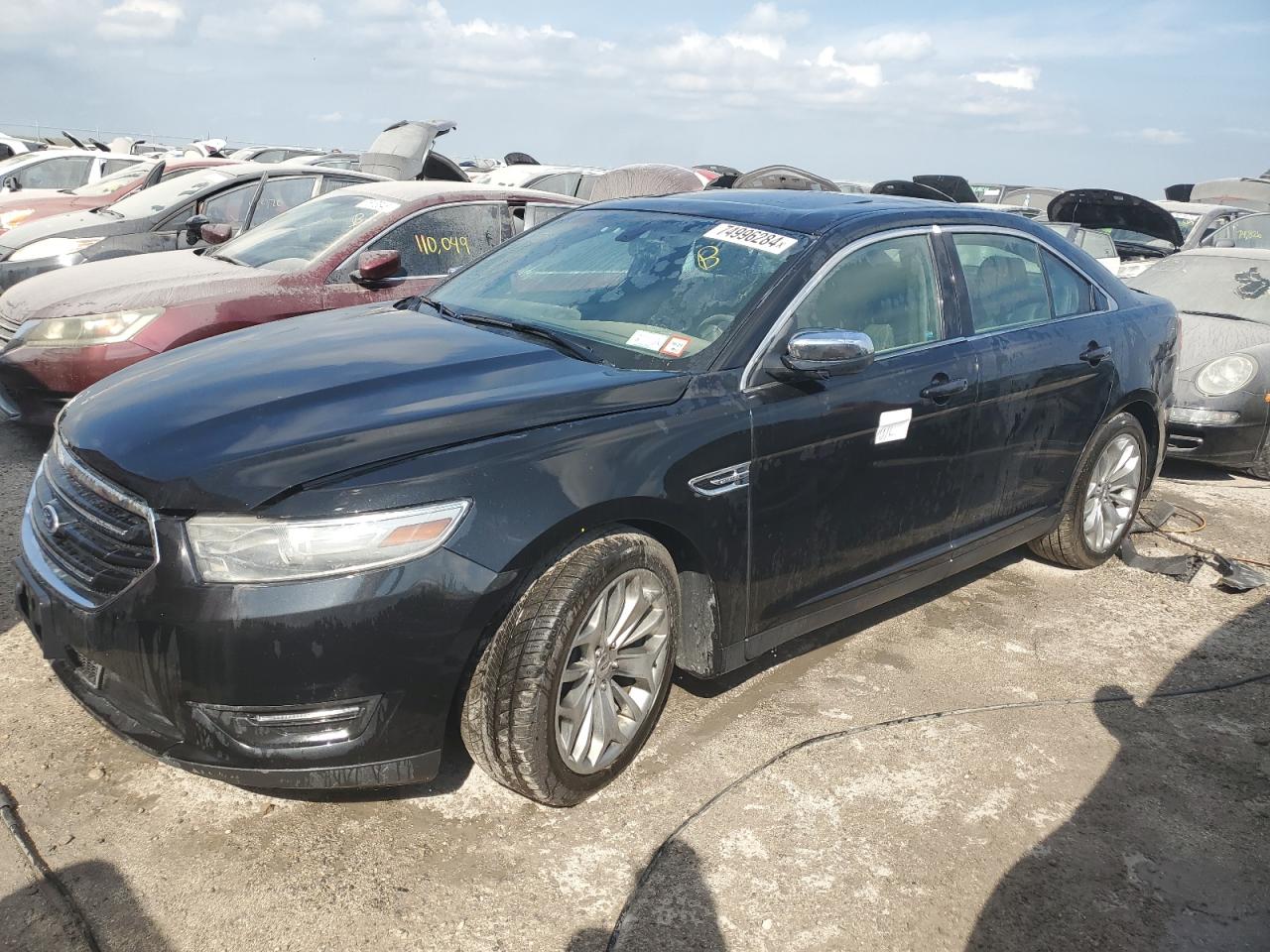 Lot #2974716396 2013 FORD TAURUS LIM