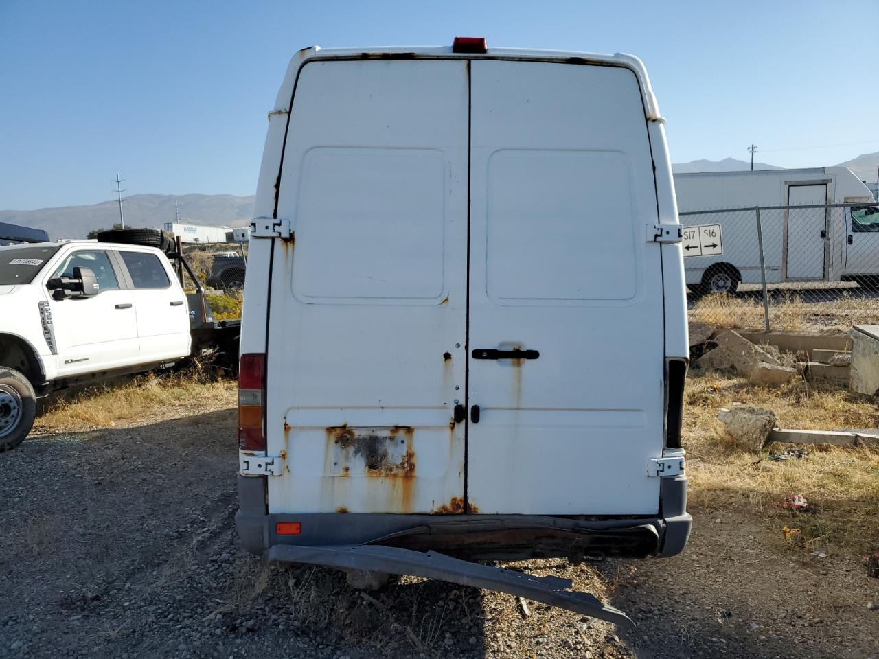 Lot #2962815073 2005 FREIGHTLINER SPRINTER 3