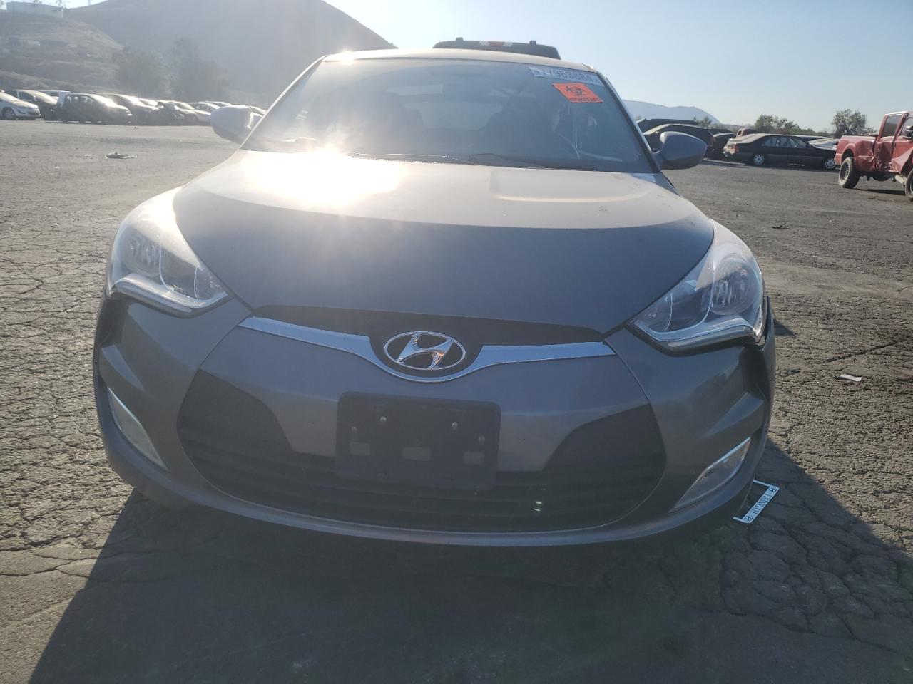 Lot #3024344592 2017 HYUNDAI VELOSTER