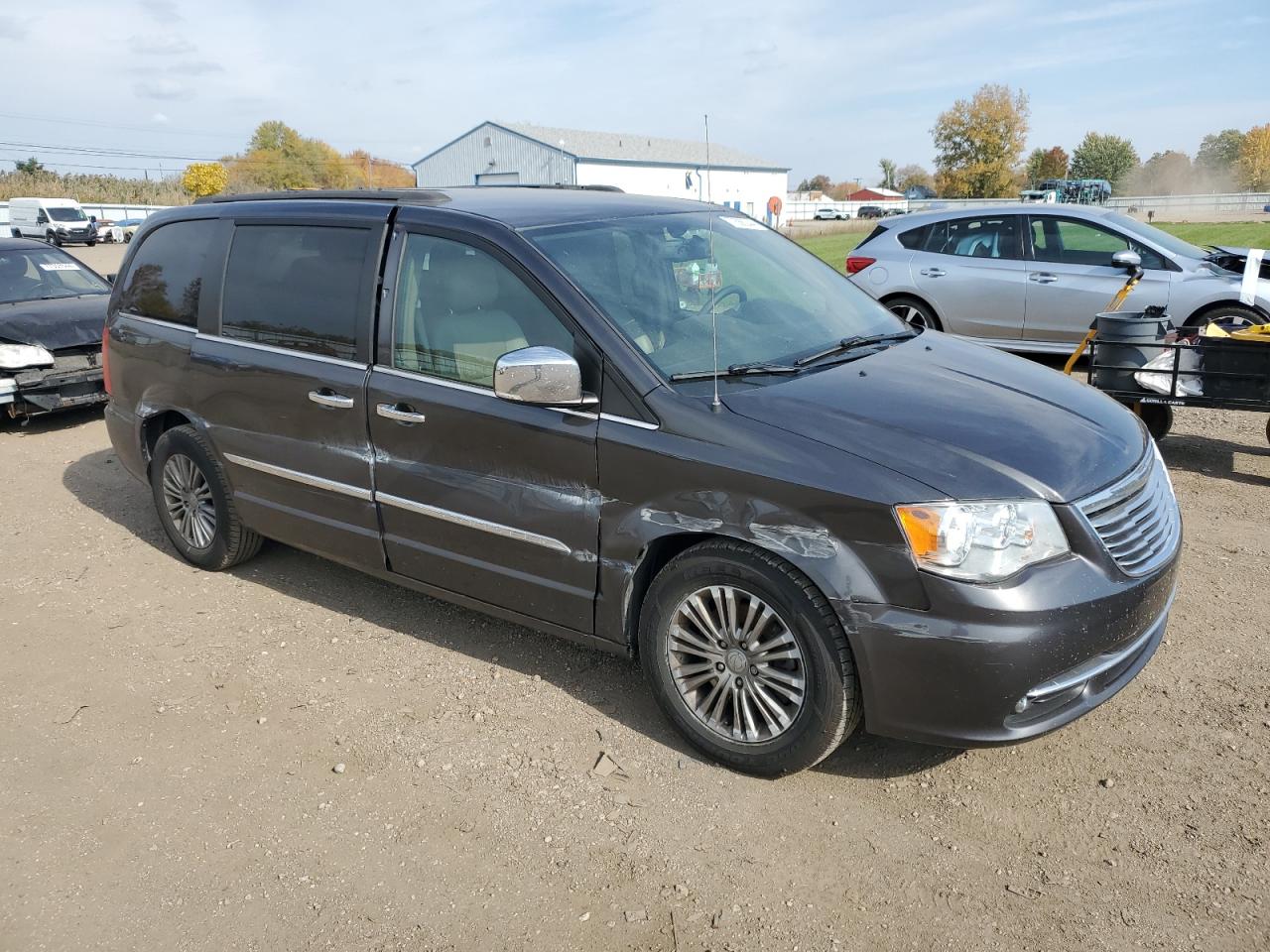 Lot #2989005592 2016 CHRYSLER TOWN & COU