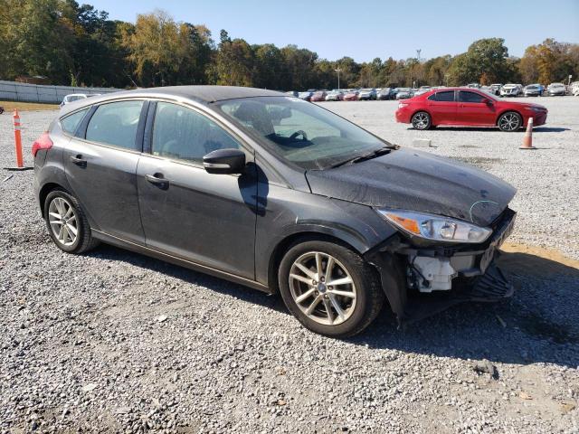 VIN 1FADP3K2XHL322240 2017 Ford Focus, SE no.4