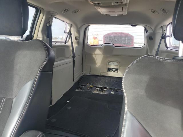 2016 CHRYSLER TOWN & COU - 2C4RC1JG9GR113865