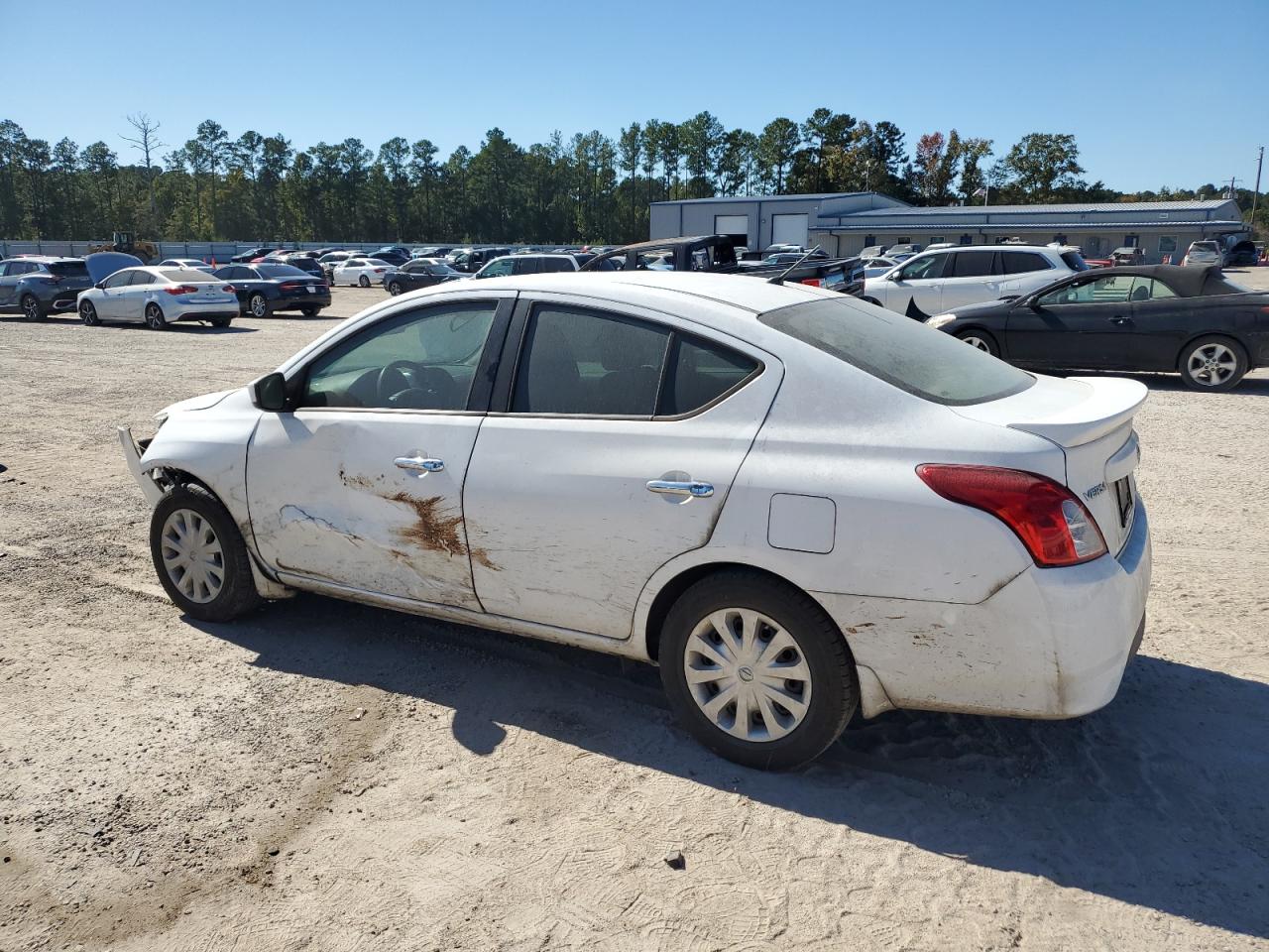 Lot #2996477387 2016 NISSAN VERSA S