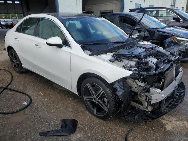 VIN WDD3G4EBXKW033572 2019 Mercedes-Benz A-Class, 220 no.4