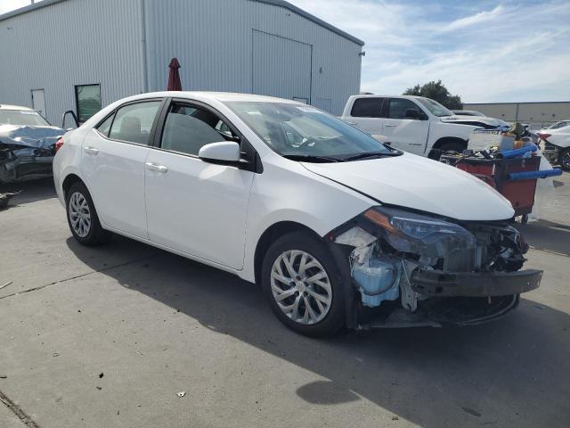 VIN 2T1BURHE2JC086419 2018 Toyota Corolla, L no.4