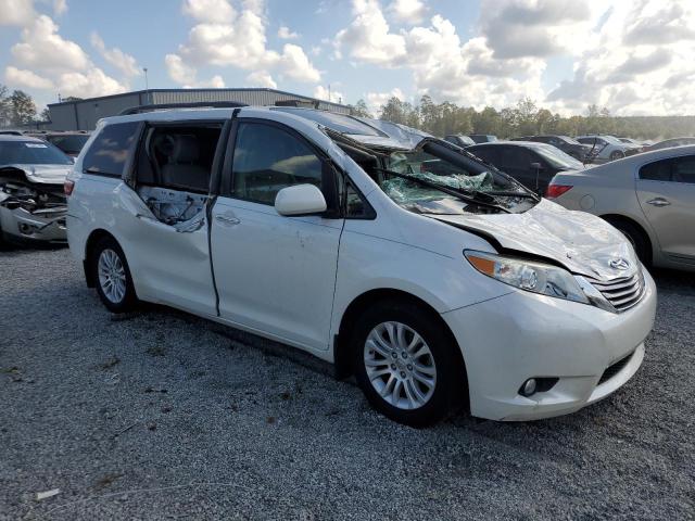 2015 TOYOTA SIENNA XLE - 5TDYK3DC4FS601646