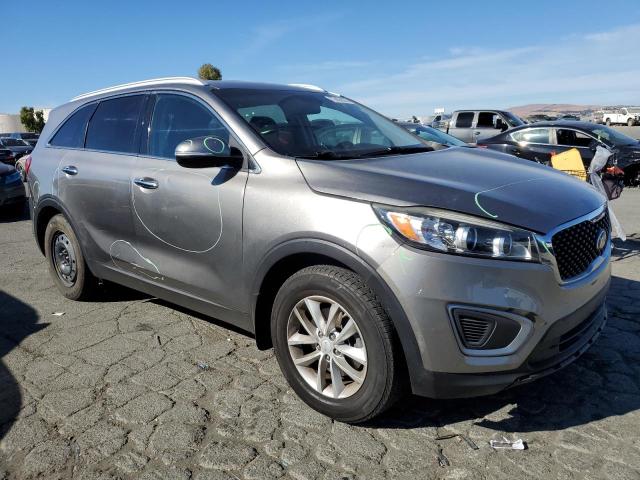 VIN 5XYPG4A50HG250419 2017 KIA Sorento, LX no.4