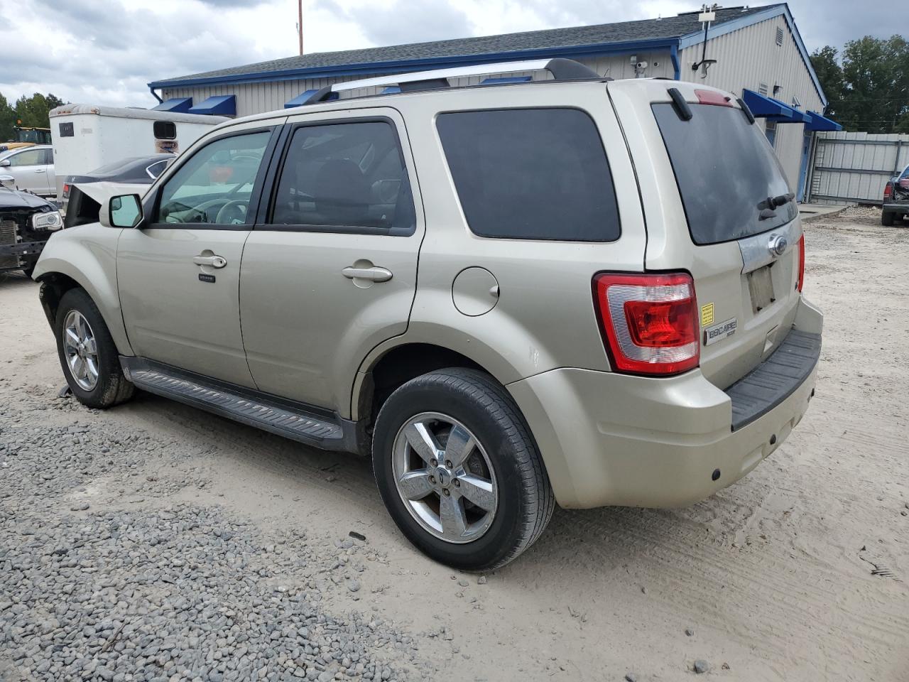 Lot #3042061215 2011 FORD ESCAPE LIM