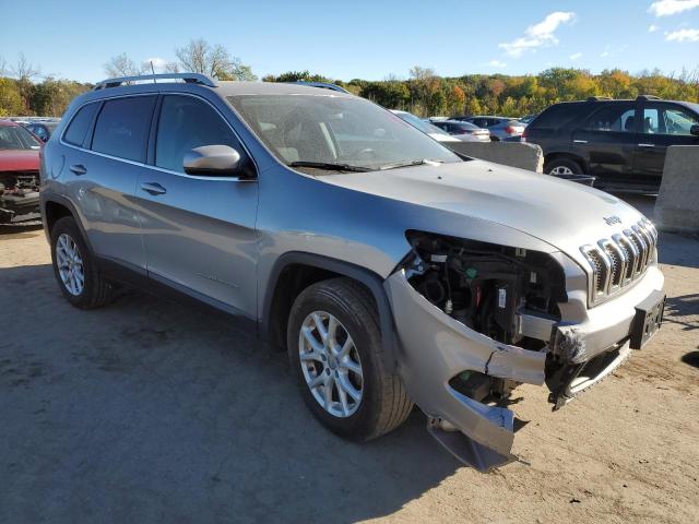 VIN 1C4PJMCS7GW119266 2016 Jeep Cherokee, Latitude no.4