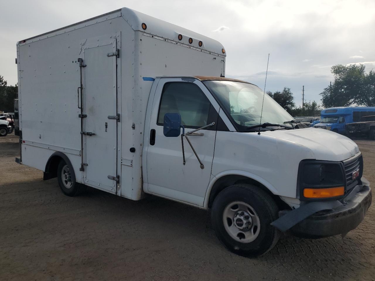 Lot #2924186132 2005 GMC SAVANA CUT