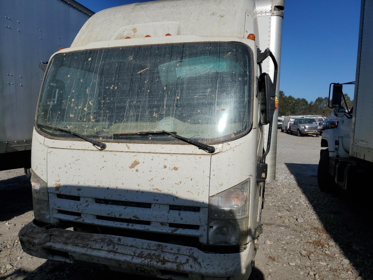 Lot #2924161152 2012 ISUZU NPR