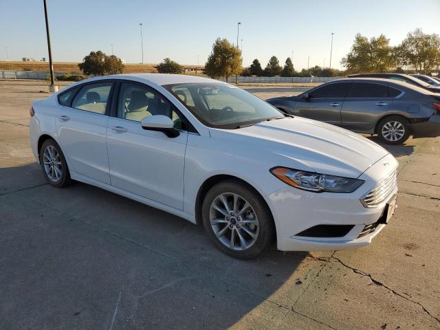 VIN 3FA6P0H71HR214780 2017 Ford Fusion, SE no.4